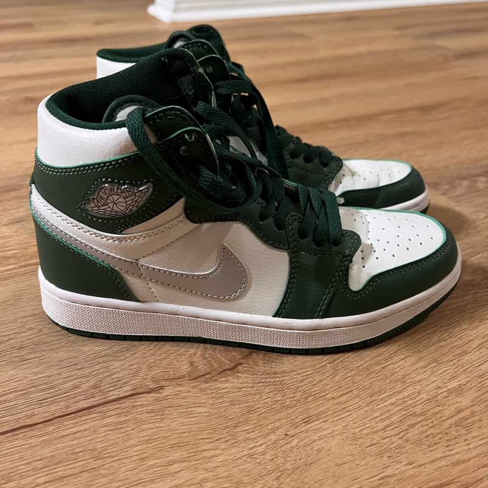 Nike air Jordan green